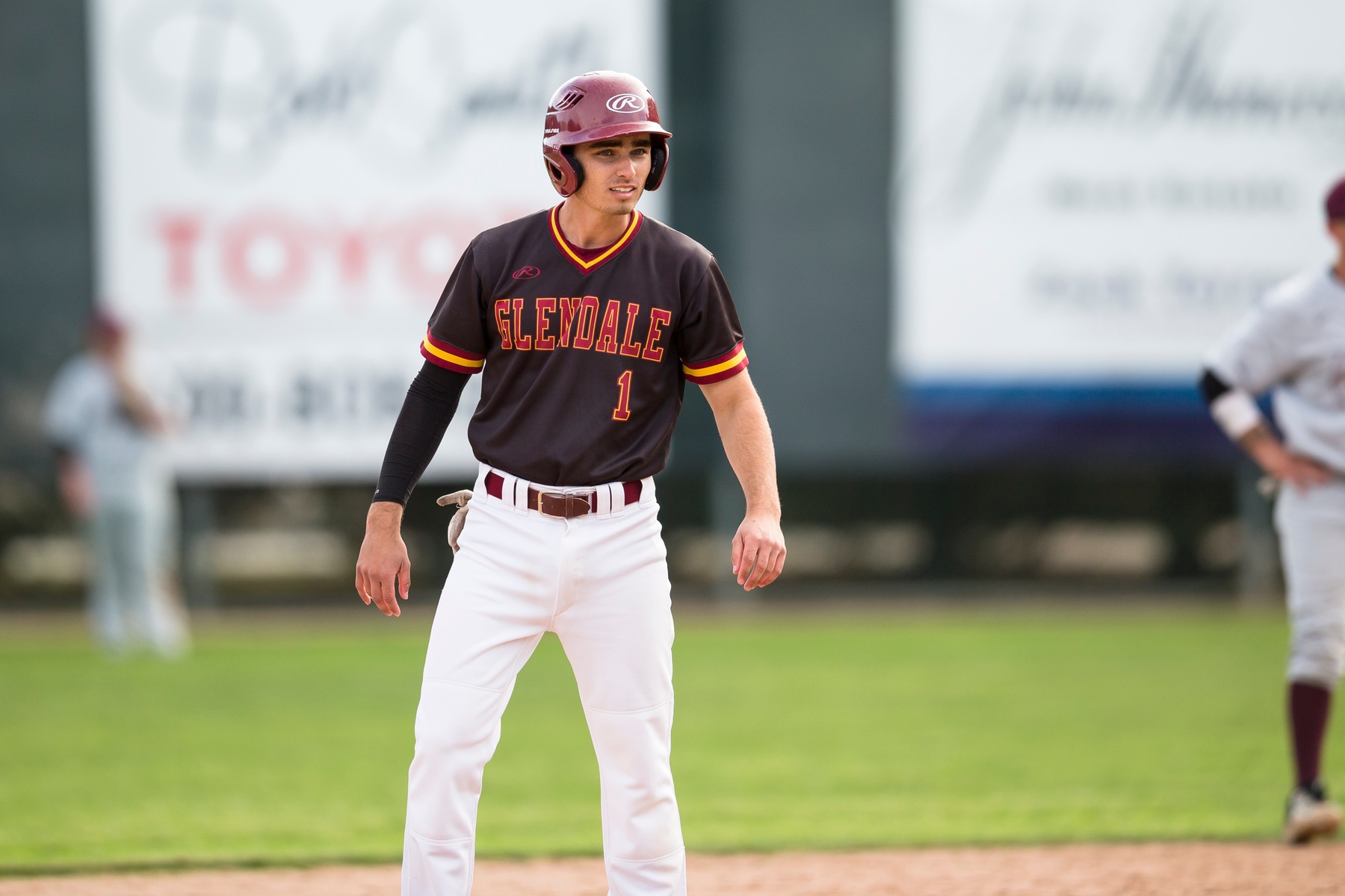 Glendale splits four games last week; looks to clinch WSC East Title this week