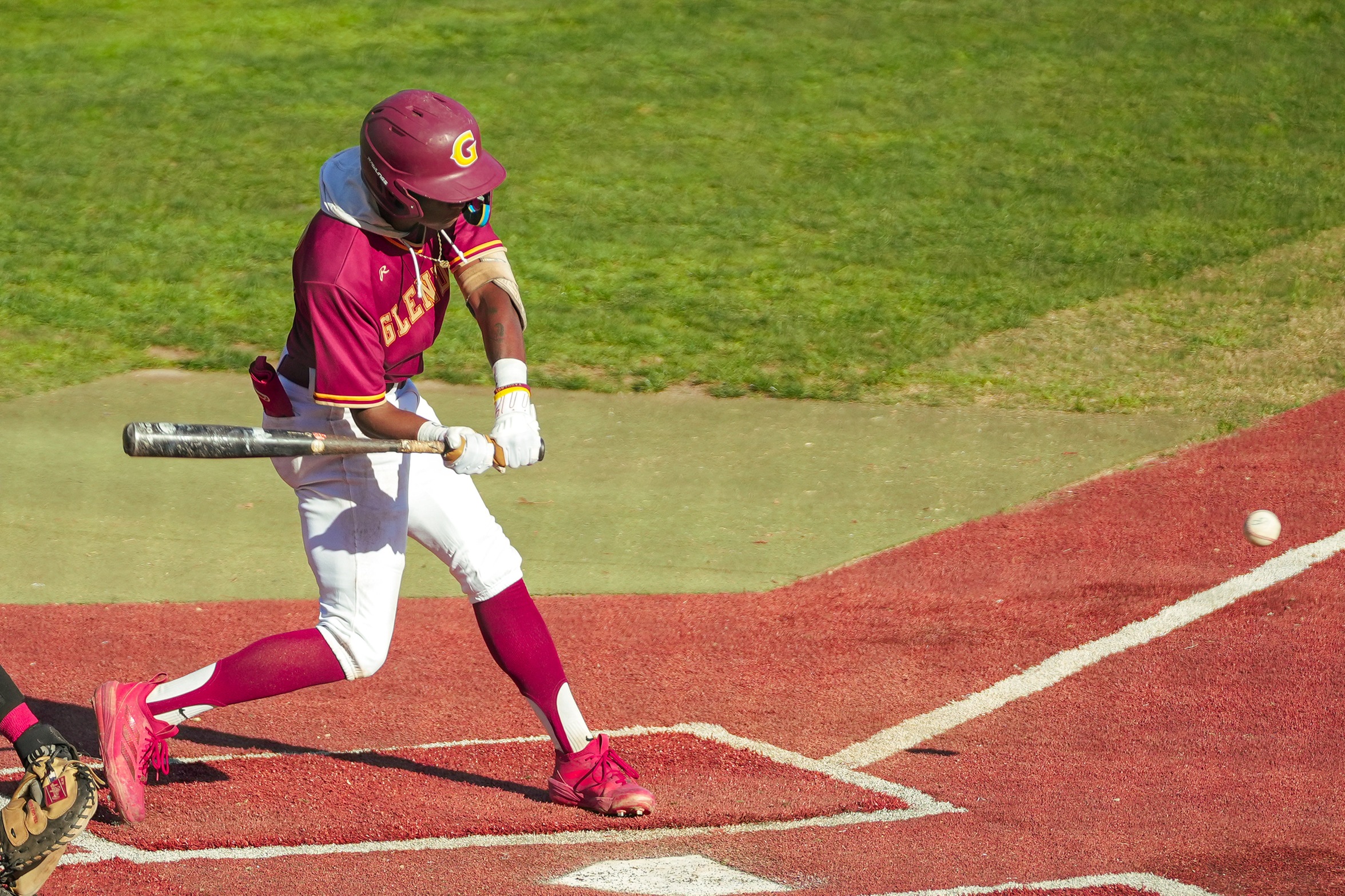 Vaqueros Dominate LA Valley with 13-7 Victory