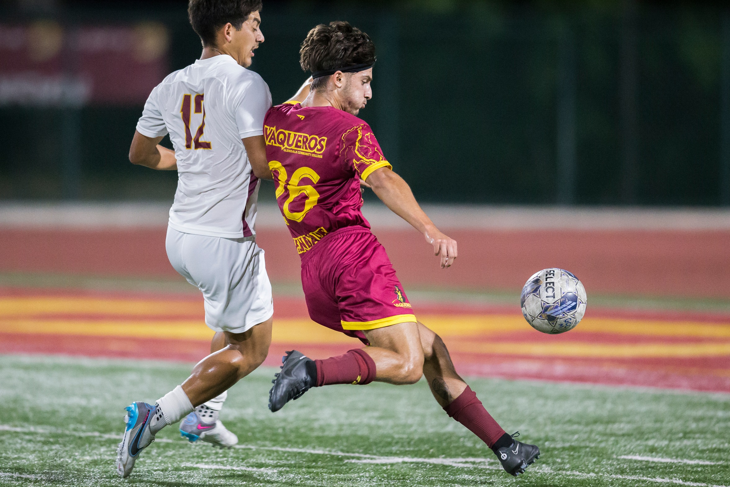 Ranked teams Glendale and El Camino matchup, a 5-0 wiin for visitors