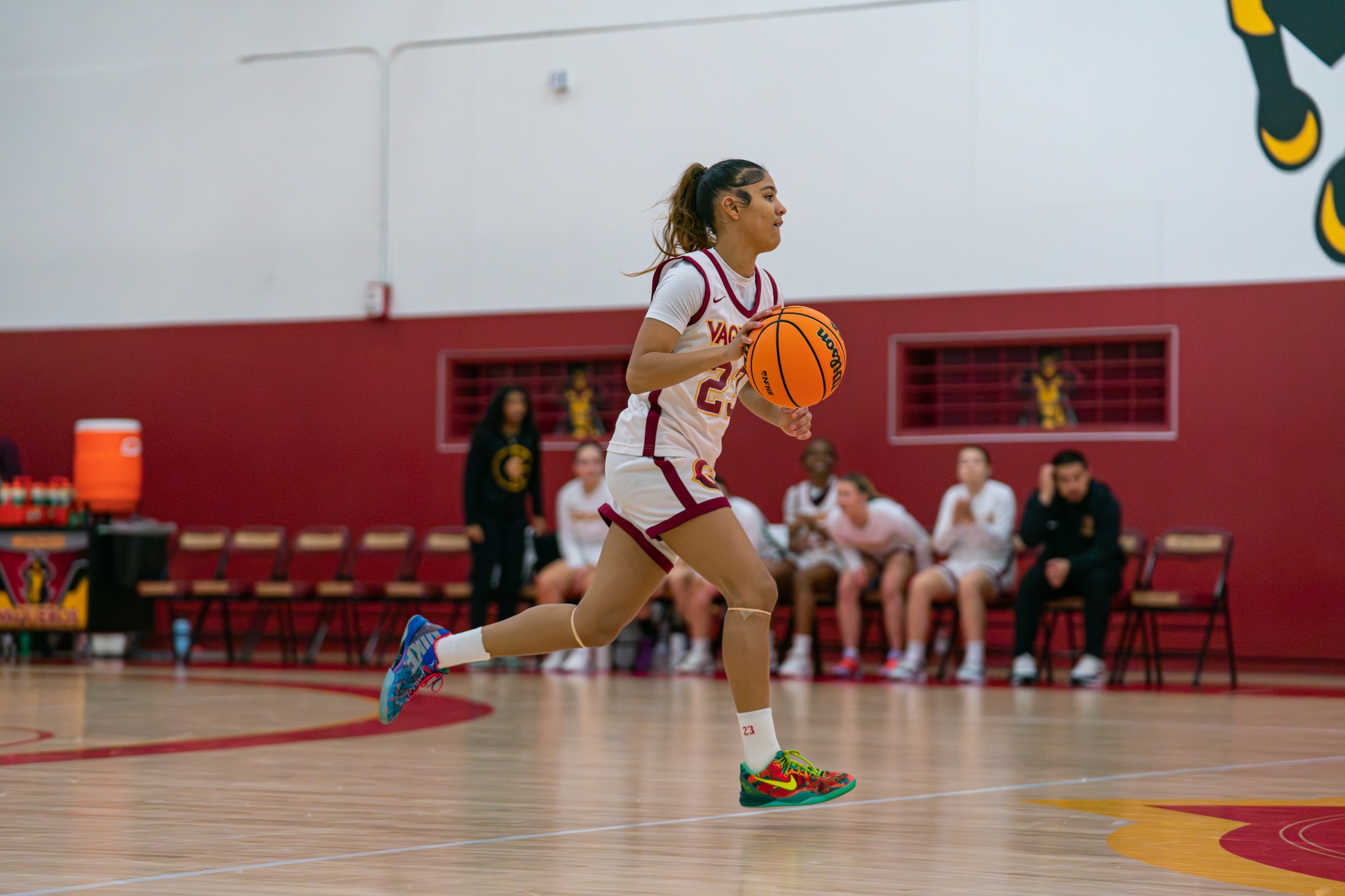 Vaqueros Hold Off Antelope Valley, Stay Perfect in Conference