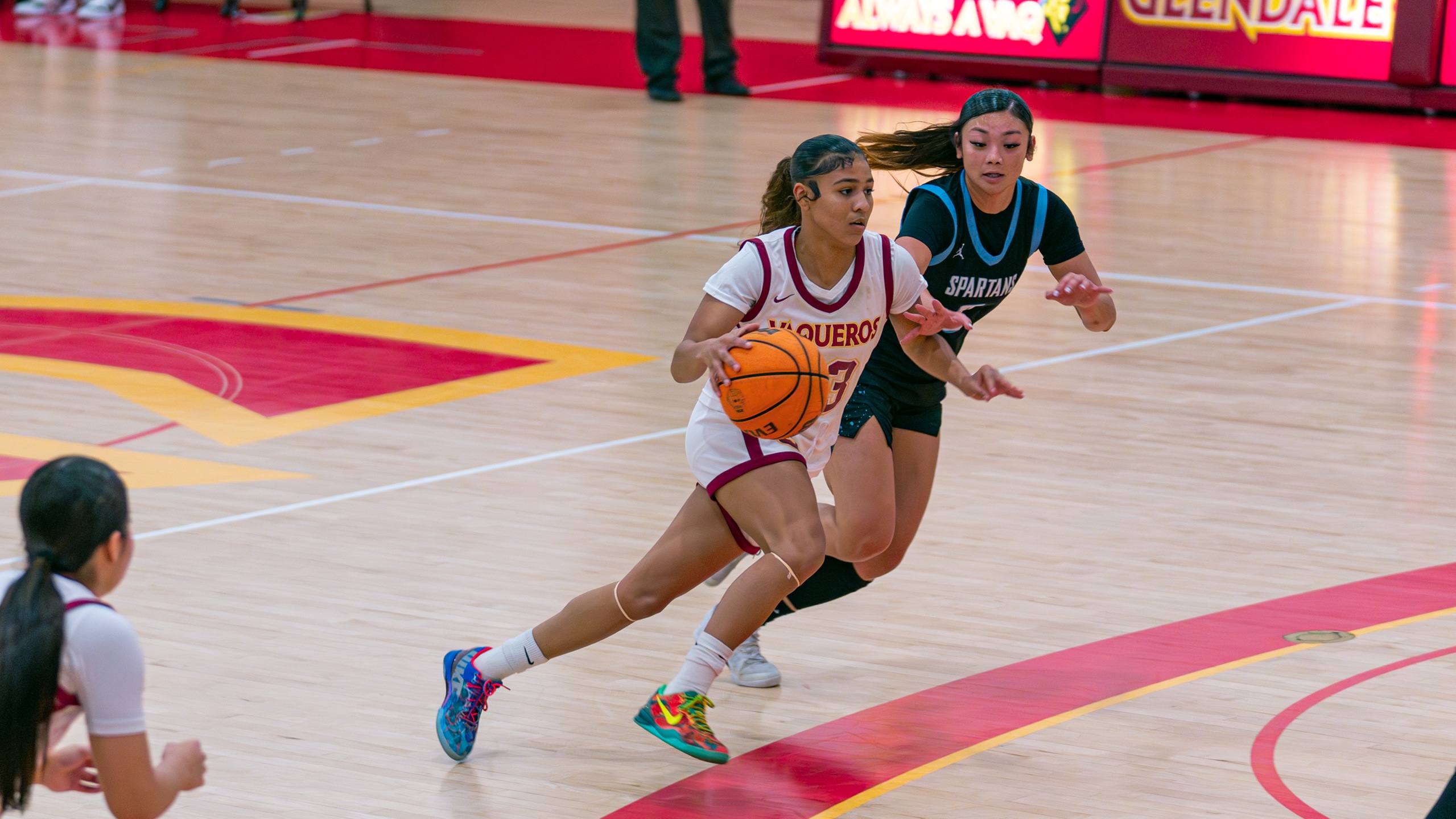 Glendale Battles, Falls to Undefeated MiraCosta 70&ndash;46