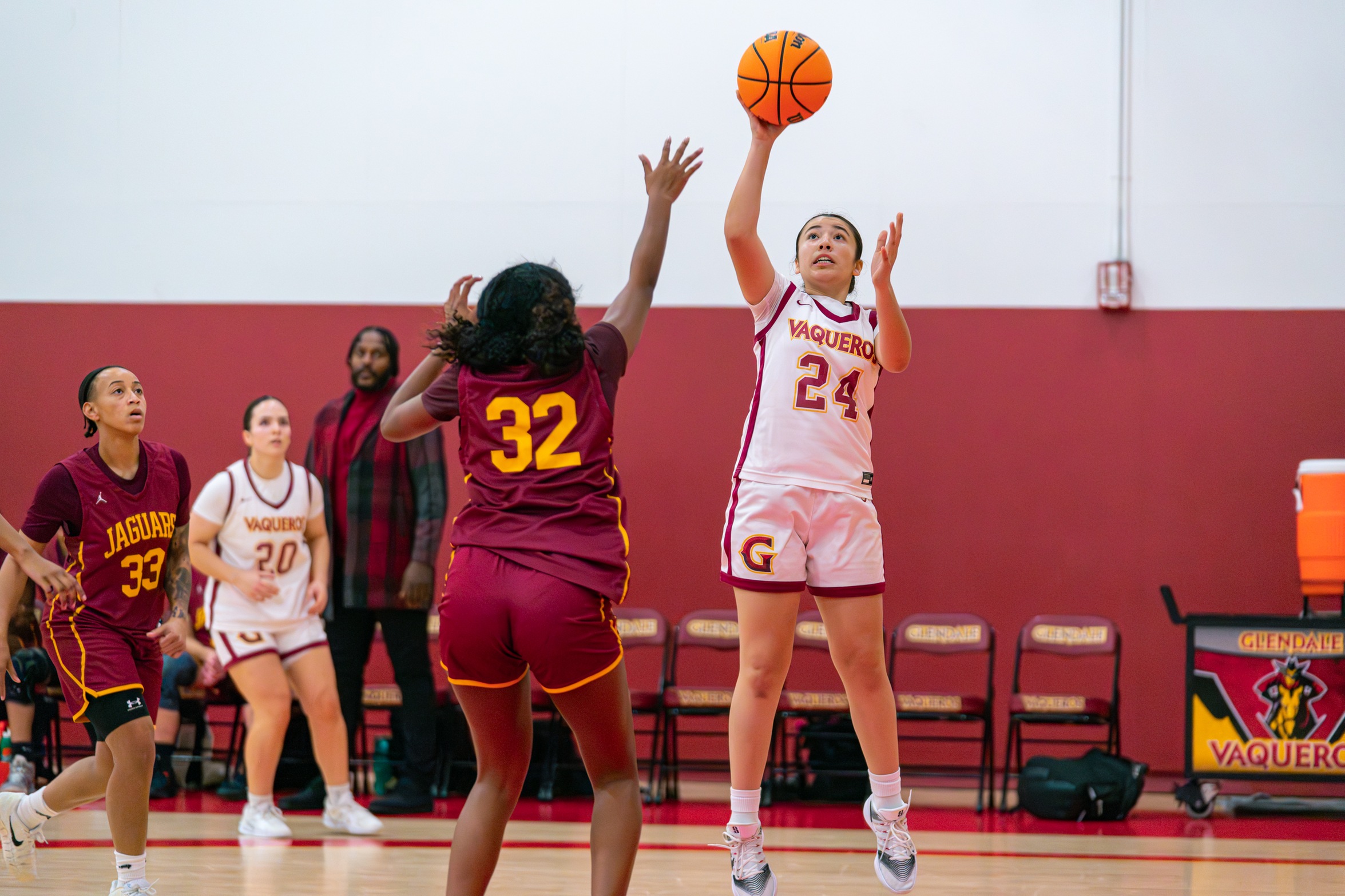 Glendale Pulls Away for 63&ndash;45 Bounce-Back Win Over Chaffey