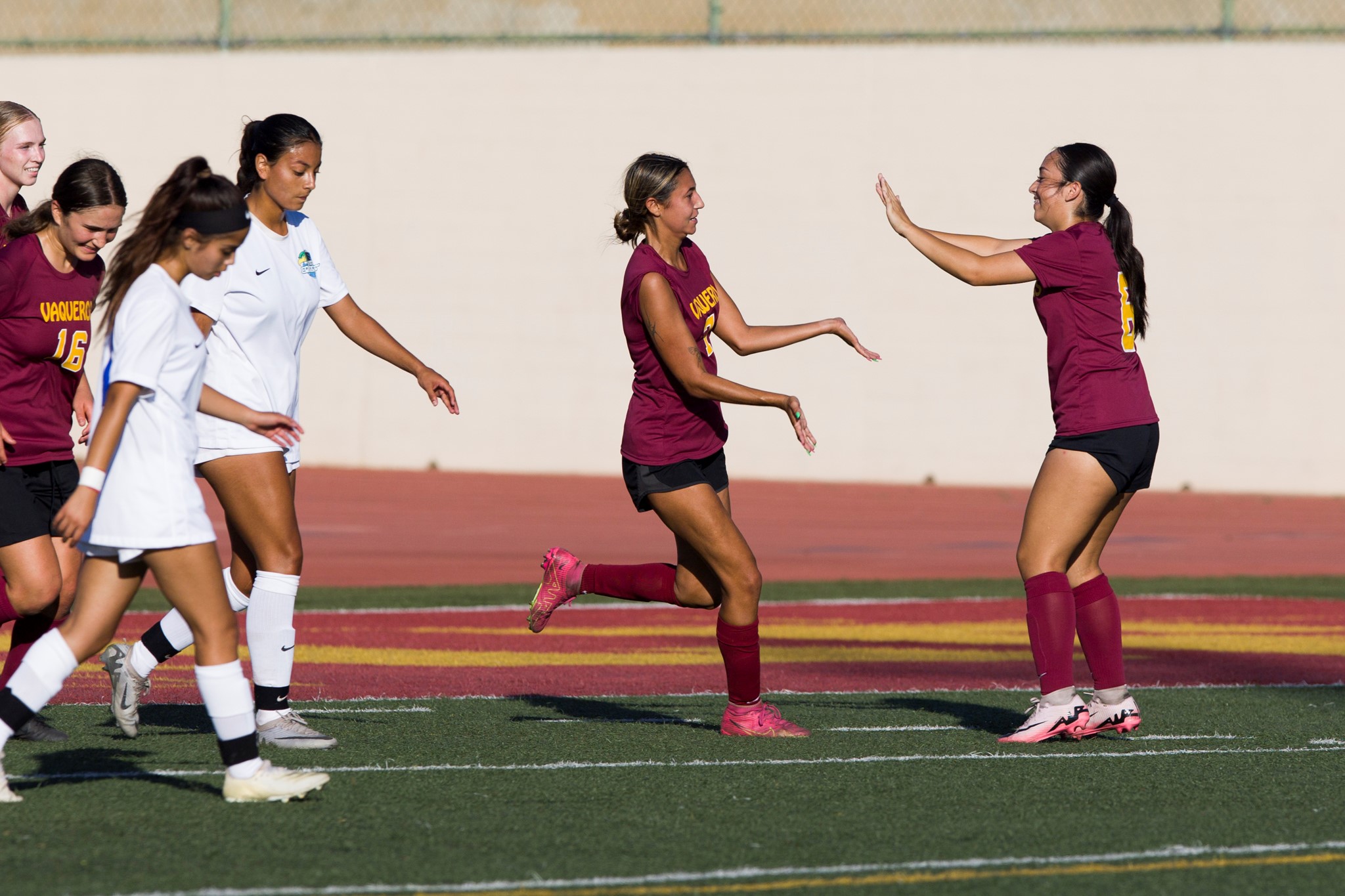 **Glendale College Vaqueros Secure a 2-1 Victory Over Los Angeles City**