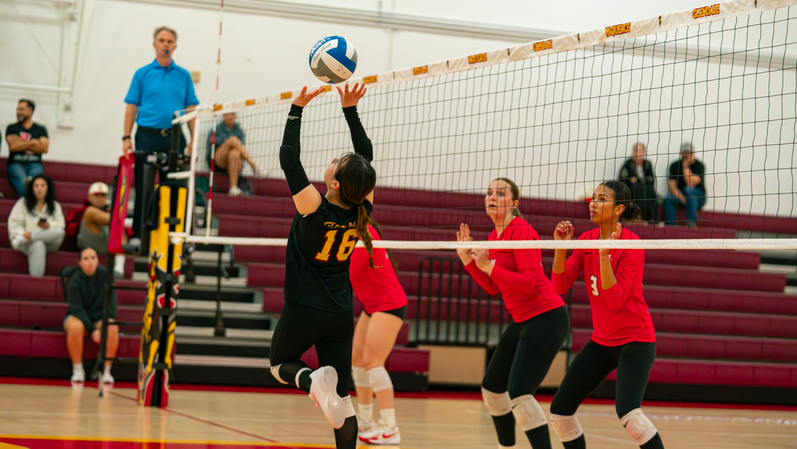 Glendale Struggles Against Bakersfield, Drops Match in Three Sets